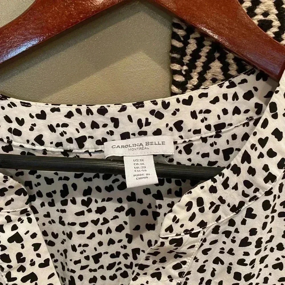 CAROLINA BELLE MONTREAL BLACK POLKA DOT COW PRINT BLOUSE SIZE 1X - Picture 2 of 4